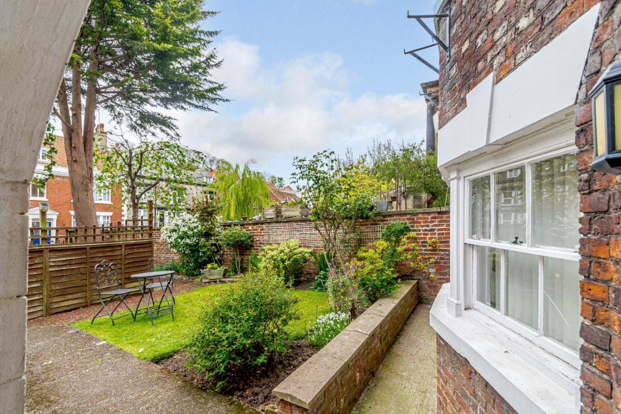 The Bolthole Apartamento Whitby Exterior foto